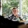Un élève en classe au collège Saint Louis