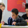 Travail en français par petits groupes à l'atelier relais Osée, Toulouse (c) Besnard/Apprentis d'Auteuil